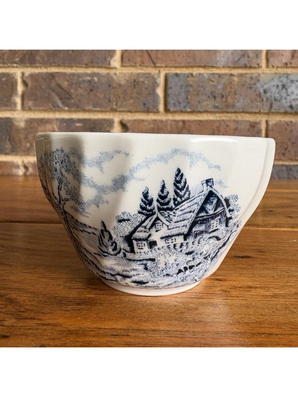 Churchill England Sugar Bowl Blue White Cottage